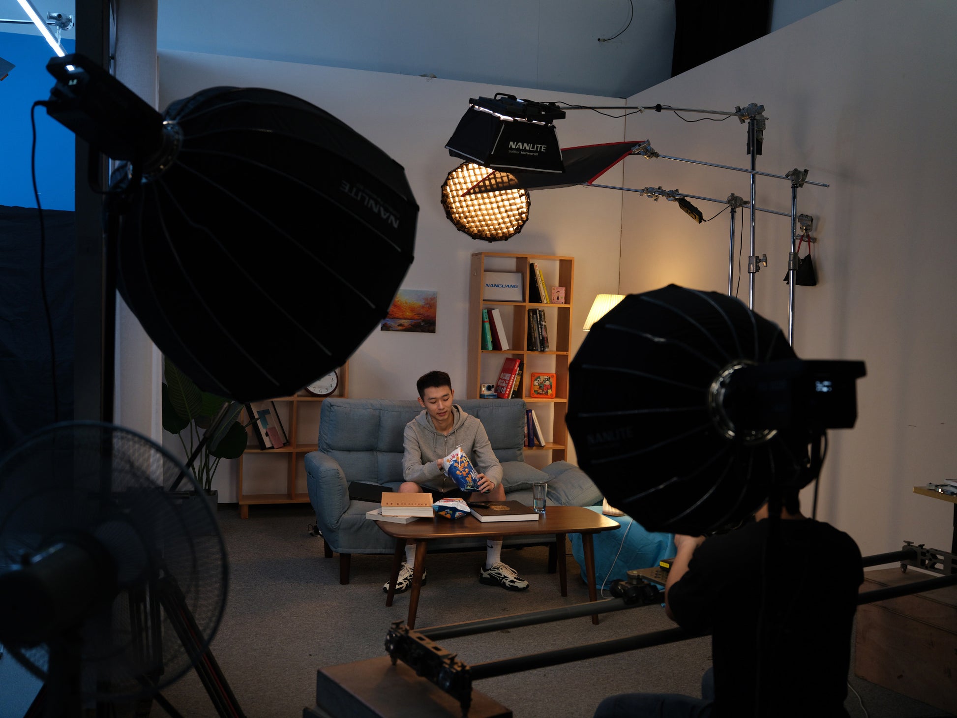 NANLITE FS-300B Bi-Color Studio-Scheinwerfer