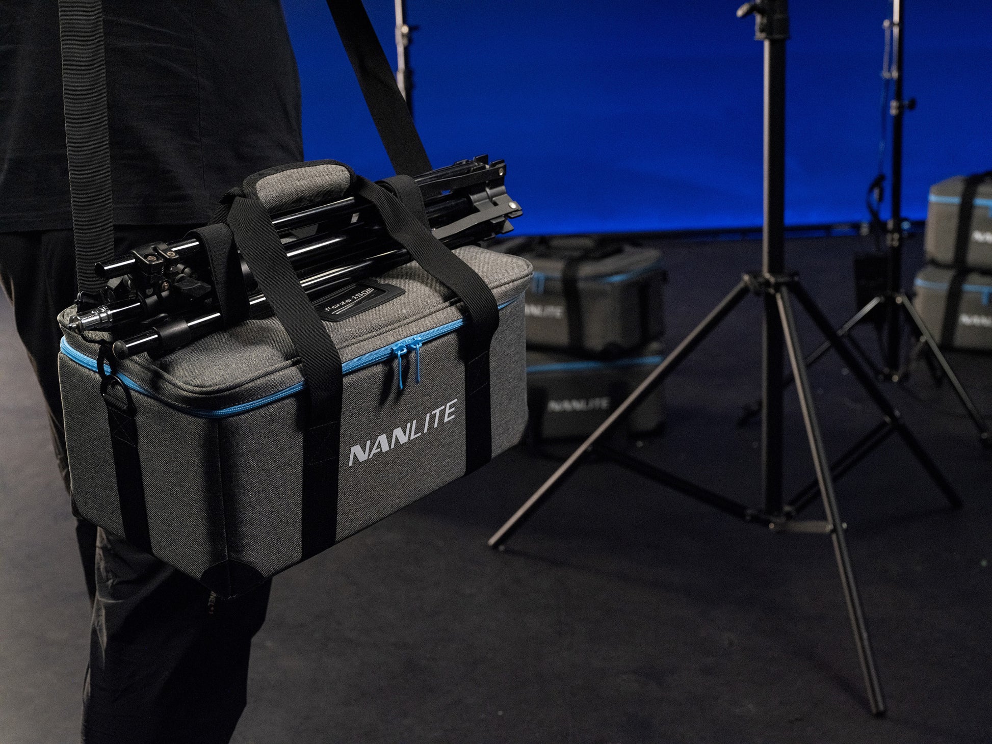 NANLITE Forza 150B Bi-Color Studioscheinwerfer