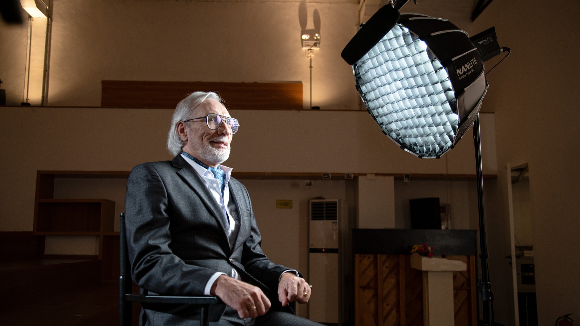 NANLITE Forza 150 Reportage- und Studio-Scheinwerfer