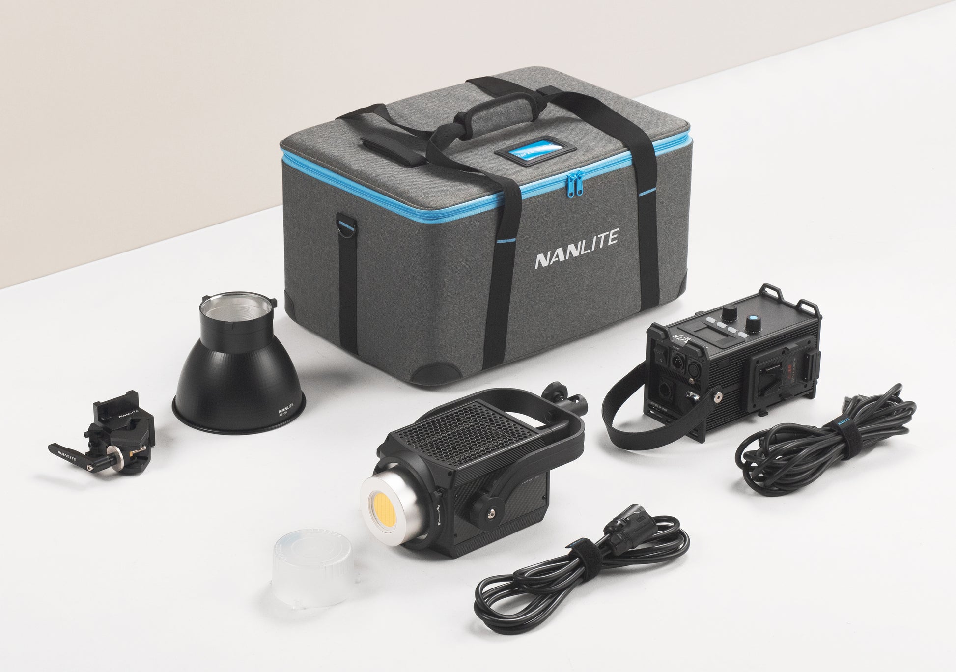 NANLITE Forza 300 II Reportage- und Studio-Scheinwerfer
