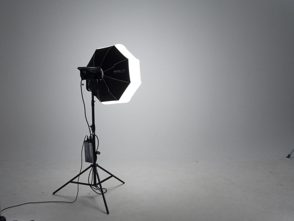 NANLITE FC-500B Bi-Color Reportage- und Studio-Scheinwerfer
