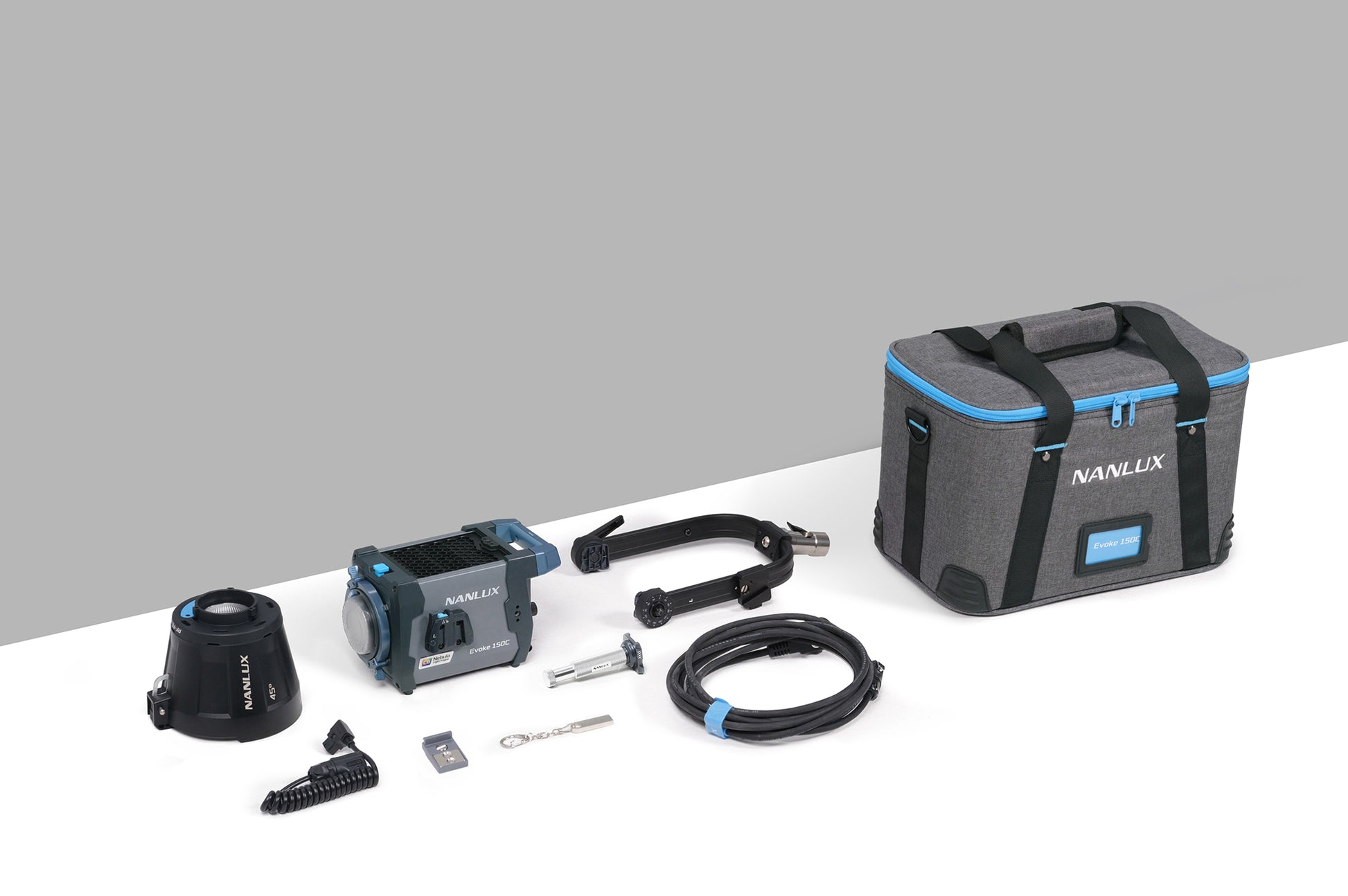 NANLUX Evoke 150C, Full-Color Reportage- und Studio-Scheinwerfer