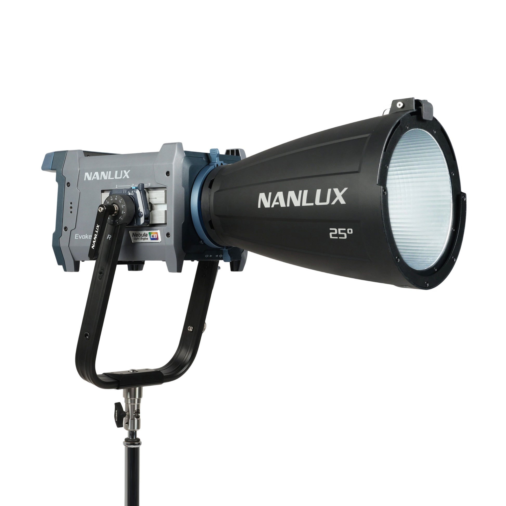 NANLUX Evoke 600C , Full-Color Reportage- und Studio-Scheinwerfer