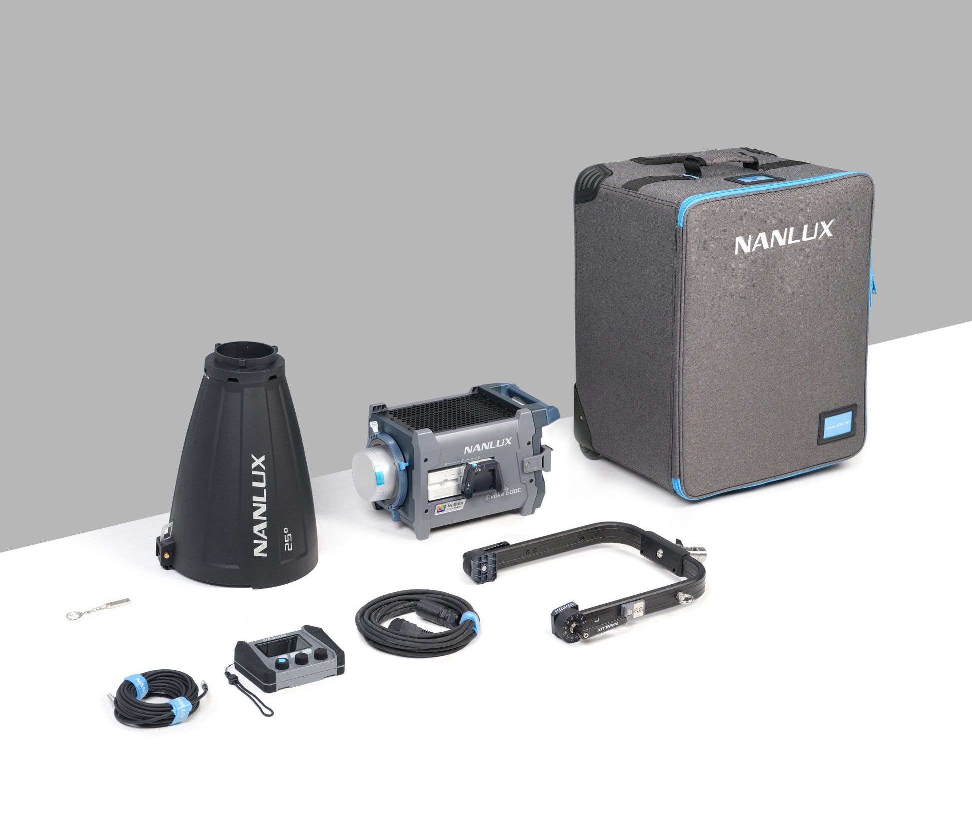 NANLUX Evoke 600C KIT , Full-Color Reportage- und Studio-Scheinwerfer