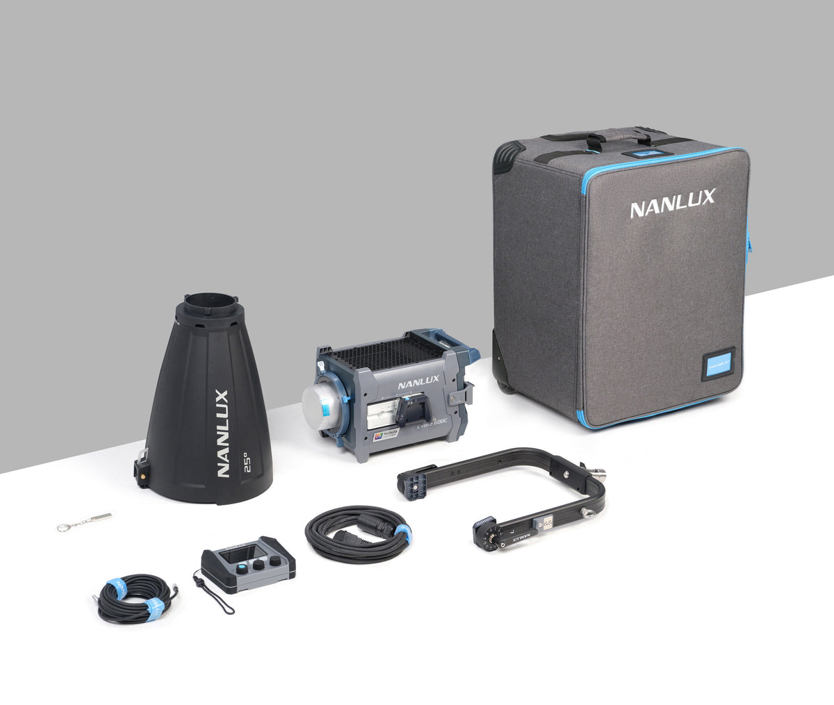 NANLUX Evoke 600C KIT , Full-Color Reportage- und Studio-Scheinwerfer
