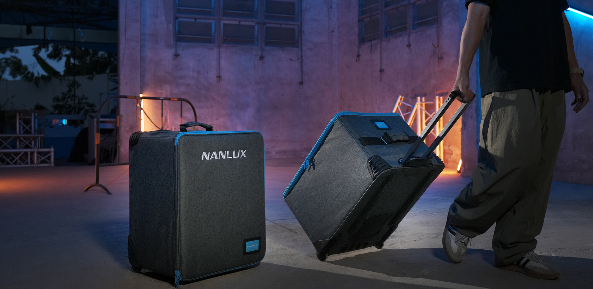 NANLUX Evoke 600C KIT , Full-Color Reportage- und Studio-Scheinwerfer